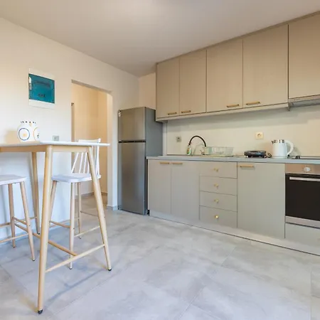 Azure Sofia - Grounded Miasto Kos