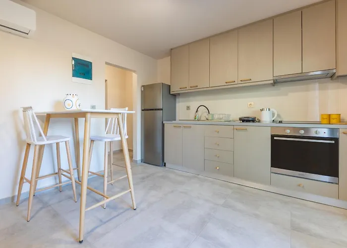 Azure Sofia - Grounded Miasto Kos